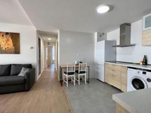 Kuchyňa alebo kuchynka v ubytovaní Apartamento Aguanaz 1