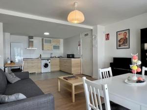 Kuchyňa alebo kuchynka v ubytovaní Apartamento Aguanaz 1