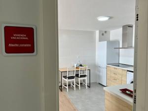 Kuchyňa alebo kuchynka v ubytovaní Apartamento Aguanaz 1