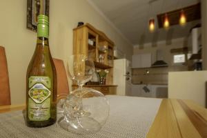 Nápoje v ubytovaní Diófa Apartman Balatonederics