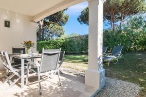 Vonkajšia záhrada v ubytovaní Villa Rêve de Plage proche St-Tropez