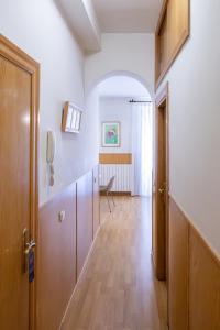 Telewizja i/lub zestaw kina domowego w obiekcie Oriente Suites