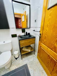 A bathroom at Apartment Plaza Colmenillas