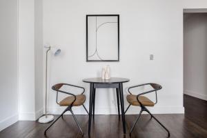 Фотография из галереи Midtown 2br w doorman wd nr Central Park NYC-1144 в Нью-Йорке