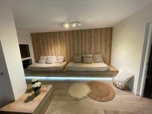 Posedenie v ubytovaní Precioso apto Miami primera linia playa cala de las Sirenas, con WIFI y NETFLIX, adecuado para teletrabajar