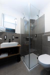 Zdjęcie z galerii obiektu Self-Check-in Hotel VinoQ Zistersdorf w mieście Zistersdorf