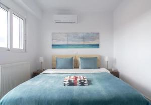 Postel nebo postele na pokoji v ubytování New spacious apartment located in Piraeus