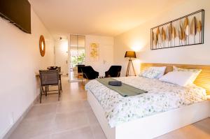 EDEN FLAT, avec Terrasse, Saint-Tropez