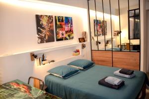 Postel nebo postele na pokoji v ubytování Maison de village rénovée !