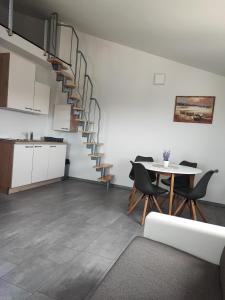 A kitchen or kitchenette at Villa Maya