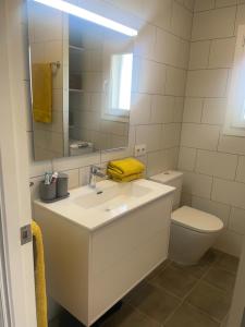 Łazienka w obiekcie 2 Bedroom Apartment , Son Bou
