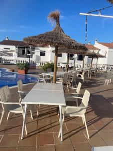 Restauracja lub miejsce do jedzenia w obiekcie 2 Bedroom Apartment , Son Bou