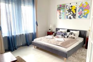 Postel nebo postele na pokoji v ubytování Elegant 125m2 apartment in center of Budapest