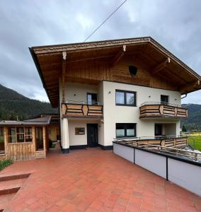 Nespecifikovaný výhled na hory nebo výhled na hory při pohledu z apartmánu