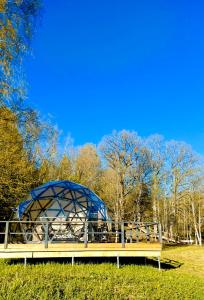 Fotografie z fotogalerie ubytování Glamping dome tent 'RIVER' v destinaci Salacgrīva