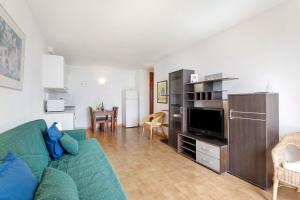 Kuchnia lub aneks kuchenny w obiekcie Costa Isora 1 Frontline By Paramount Holidays