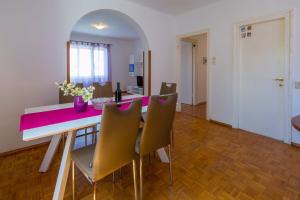 Fotografia z galérie ubytovania Apartments in Crikvenica 39224 v destinácii Crikvenica
