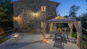 A patio or other outdoor area at Ai Due Cuori 4, Emma Villas