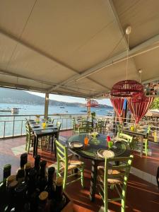 Un restaurante o sitio para comer en Locanda Lorena