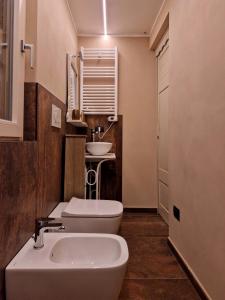 Koupelna v ubytování Mister Barolo Apartments Langhe