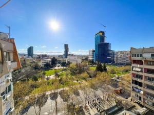 Vista general de Tirana o vistes de la ciutat des de l'apartament