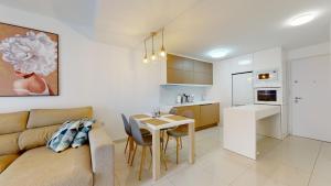 Kuchyňa alebo kuchynka v ubytovaní Apartamento Bianca Beach