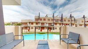 Bazén v ubytovaní Apartamento Bianca Beach alebo v jeho blízkosti