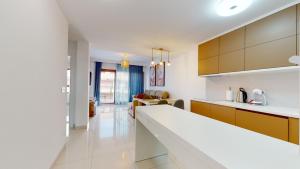 Kuchyňa alebo kuchynka v ubytovaní Apartamento Bianca Beach