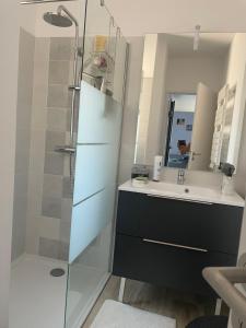 Kúpeľňa v ubytovaní Appartement T3 de standing tout équipé