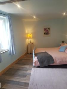 Zdjęcie z galerii obiektu La maison vanillier w mieście Saint-Cyr-du-Bailleul