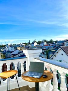 Balkón nebo terasa v ubytování Ánh Phương Hotel Đà Lạt