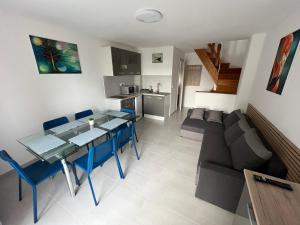 Kuchyň nebo kuchyňský kout v ubytování SunSet Beach Apartman
