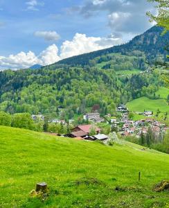 Foto sihtkohas Berchtesgaden asuva majutusasutuse Ferienwohnung Watzmannblick & Hallenbad galeriist