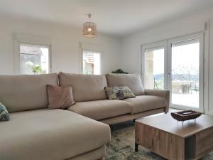 A seating area at Desconectaengalicia Casa A de Lola