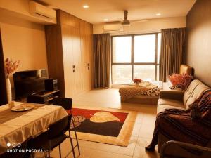 A seating area at BS828- KLIA- WIFI- NETFLIX- PARKING-NEW- BELL SUITES- Sepang, 5068