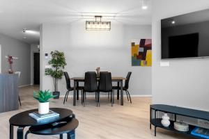 TV a/nebo společenská místnost v ubytování Tower Apartments