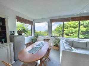 Zahrada ubytování Seaview Sunset Apartment