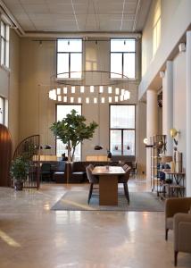 Posezení v ubytování Home Hotel Tapetfabriken