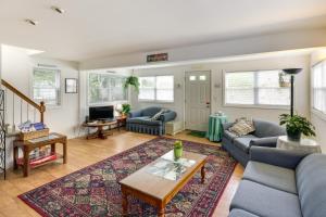 Gallery image of Charming Old Saybrook Home Half-Mi to Sand and Sea! in Old Saybrook