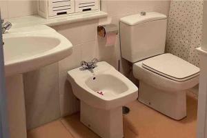 Un baño de Precioso apartamento en Benahadux a 9 km Almería