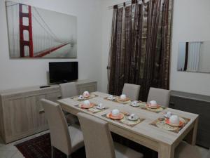 Μια τηλεόραση ή/και κέντρο ψυχαγωγίας στο B&B Nola