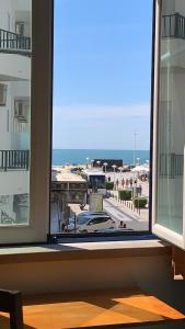 Nespecifikovaný výhled na moře nebo výhled na moře při pohledu z hotelu
