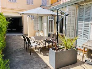 Balkón alebo terasa v ubytovaní Maisonnette Studio bas Suquet, proche plage et palais