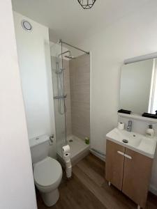 Un baño de Studio bord de mer
