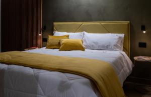 Postel nebo postele na pokoji v ubytování Sofi' Center Rooms