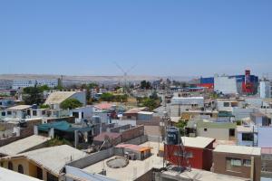 vistas a una ciudad con edificios en Departamentos Amoblados Tacna Heroica, en Tacna