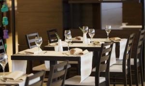 Reštaurácia alebo iné gastronomické zariadenie v ubytovaní Apartments Punta