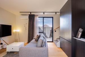 TV a/nebo společenská místnost v ubytování Remarkables View, 1BDR, Wi-Fi