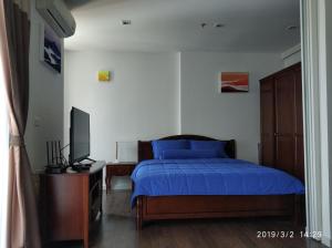 TV a/nebo společenská místnost v ubytování Sathon Luxury High-rise Apartment City View KingPower ,IconSiam ,BNH,Silom