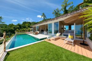 Bazén v ubytování Palm Tree Seaview Villa nebo v jeho okolí